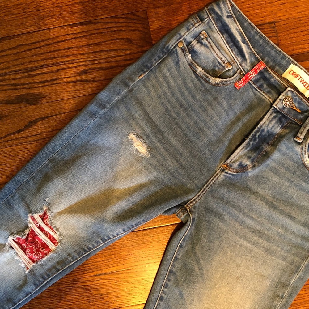 DRIFTWOOD Jackie High Rise, Distressed Skinny Jeans - Picture 7 of 8